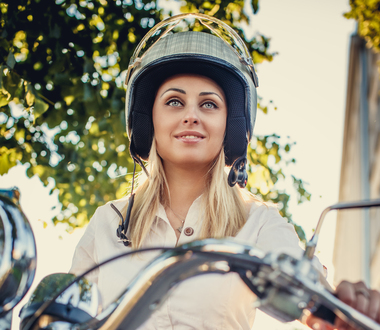 Casque scooter rétro femme : comme