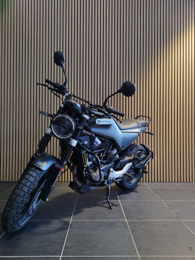 HUSQVARNA SVARTPILEN 125 ABS 2356018