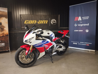 HONDA CBR 1000 RR FIREBLADE 2386938